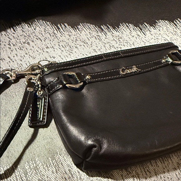 Coach Penelope Black Leather Wristlet with Silver Accents - Picture 2 of 12
